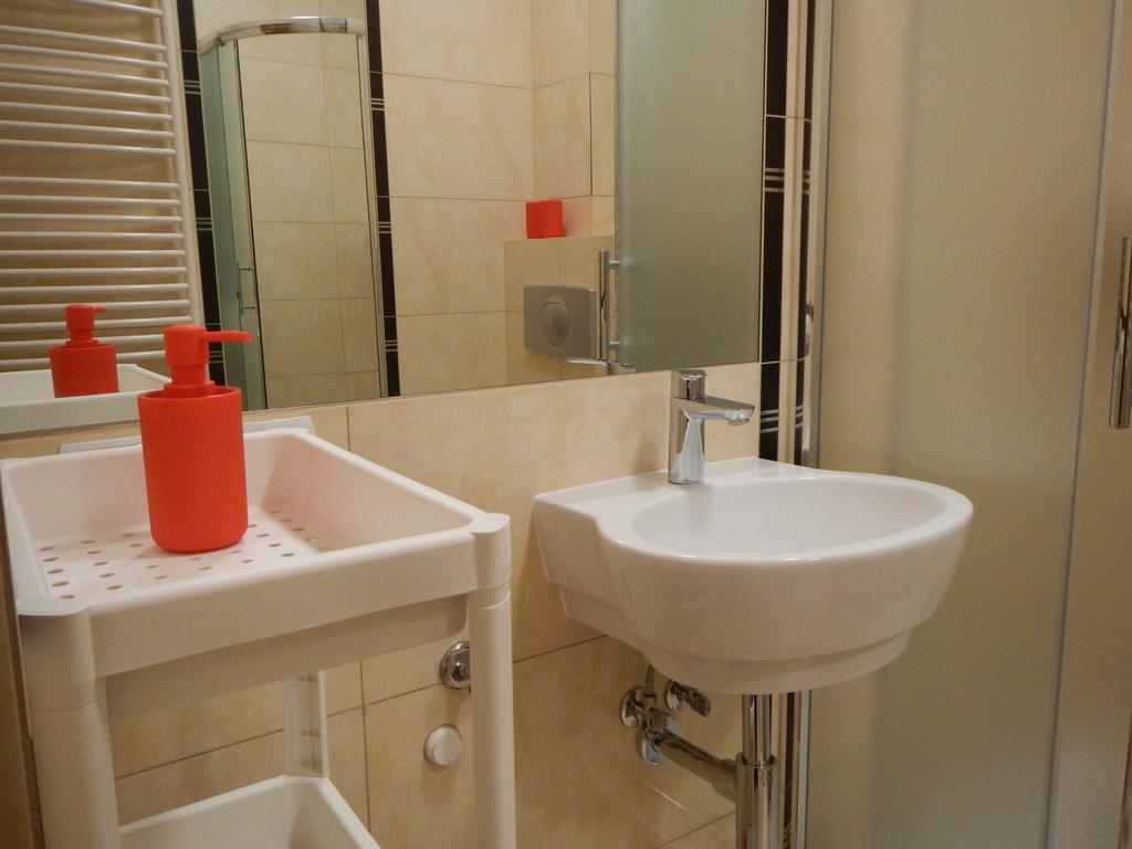 Traugutta Apartment Вроцлав Екстериор снимка